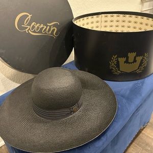 Goorin Bros. wide brim floppy hat in black.   Size medium